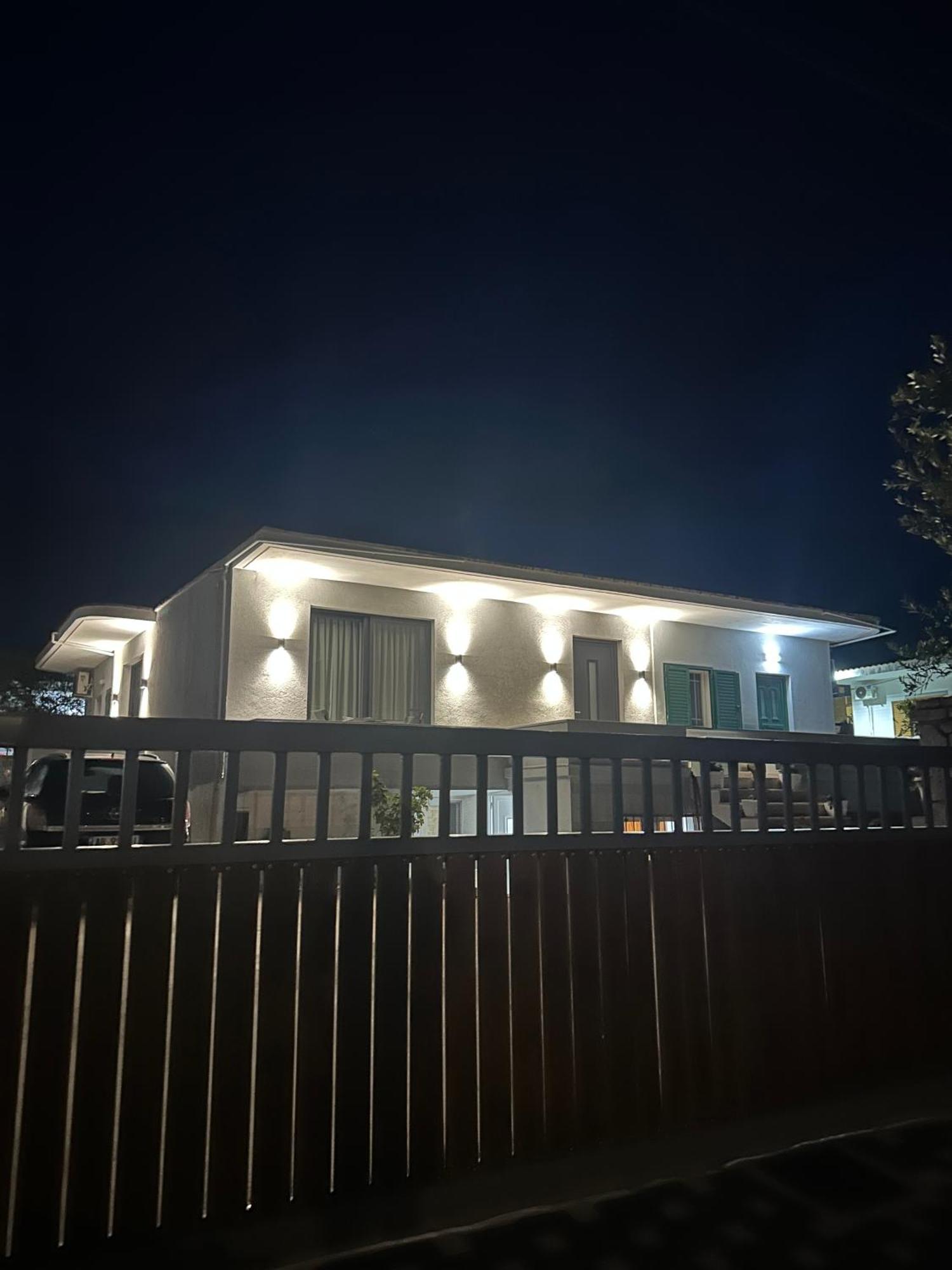 Vela Appartamento Ksamil